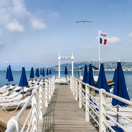 Juana 5* ז'ואן-לה-פינס