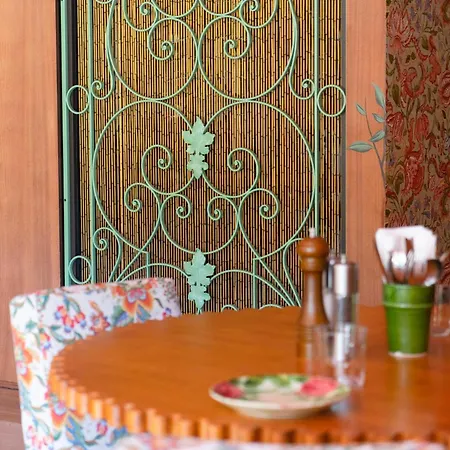 Juana מלון ז'ואן-לה-פינס