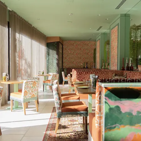 Juana 5* ז'ואן-לה-פינס